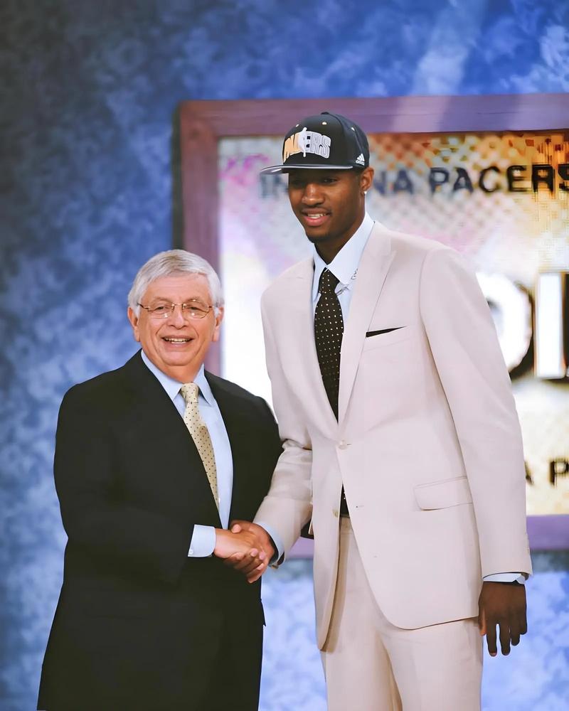 助罗马升至意甲榜首，斯维拉尔达成罗马生涯100场里程碑